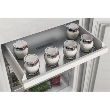 Whirlpool HŰTŐ ALULFAGYASZTÓS BEÉPÍTHETŐ WHC20D013D1