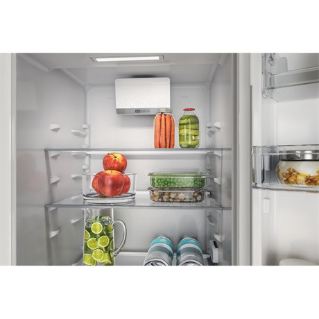 Whirlpool HŰTŐ ALULFAGYASZTÓS BEÉPÍTHETŐ WHC20D013D1