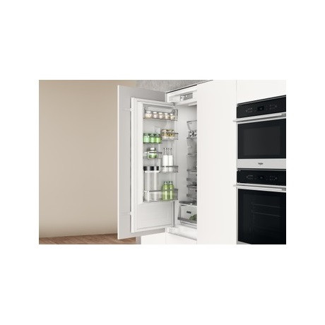 Whirlpool HŰTŐ BEÉPÍTHETŐ ALULFAGYASZTÓS WHC20 T573 P